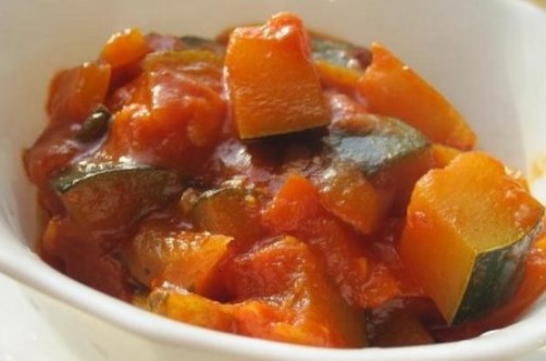 баклажаны и кабачки в томатном соусе